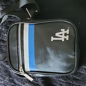 Dodger crossbody